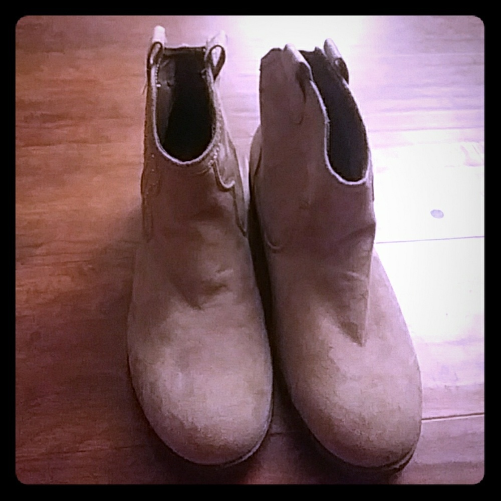 Justice boots